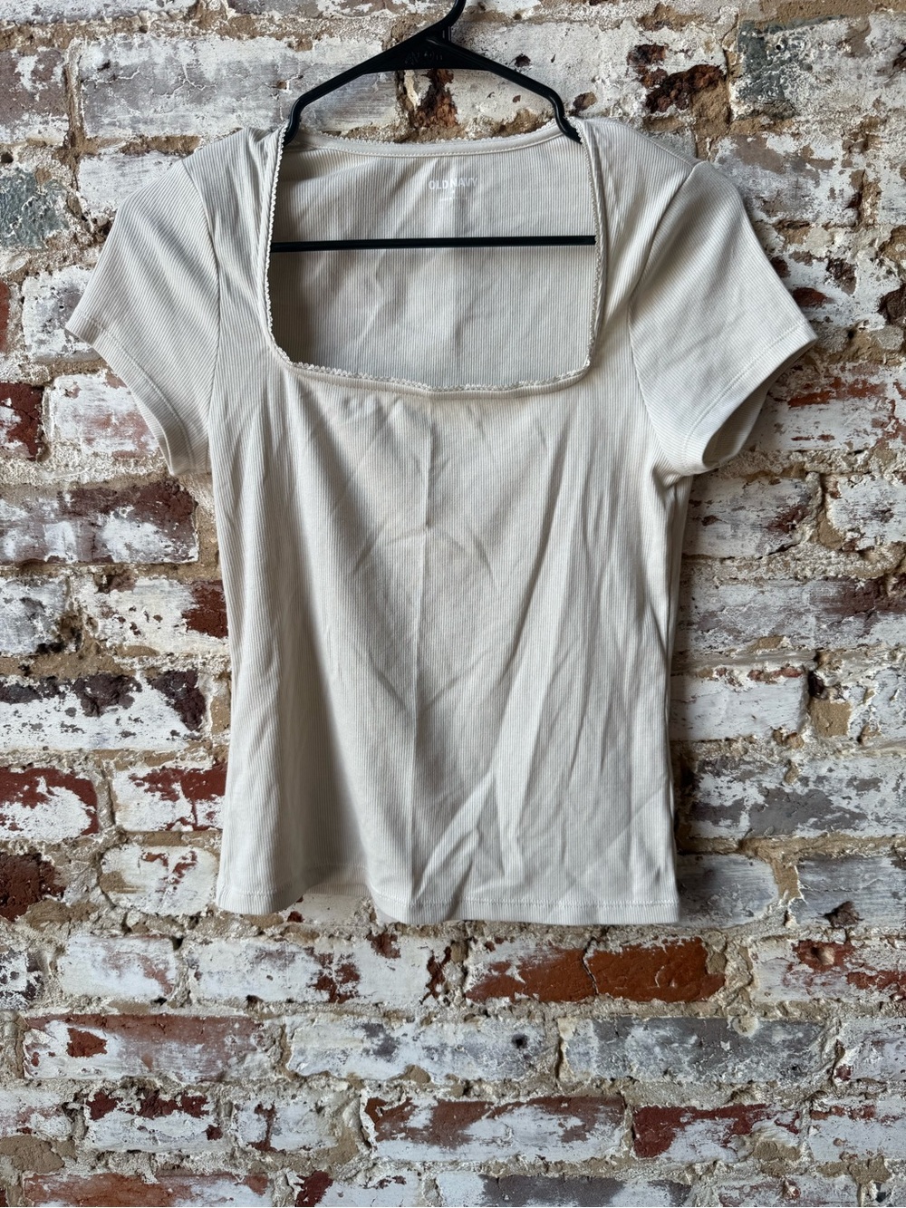 Old Navy Cropped Cream Square-Neck Short Sleeve Tee